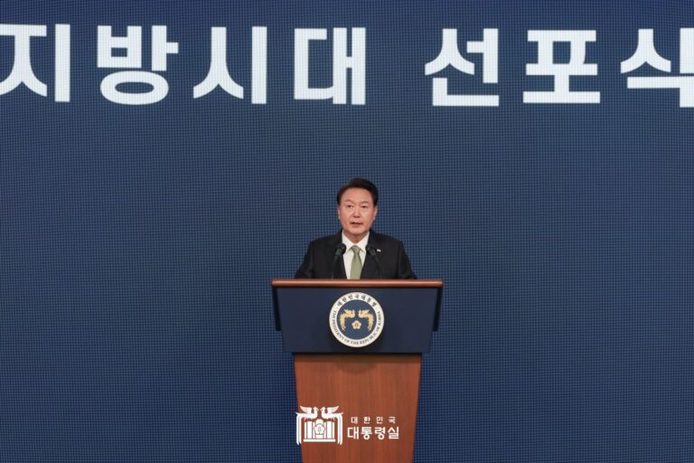 https://www.president.go.kr/images/2023/09/BhyLd5DE00eN6502c737f382a0.99927970.jpeg