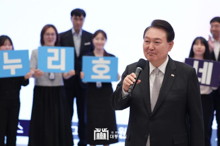 "누리호 3차 발사 성공은 산업·과학기술계의 대단한 쾌거"