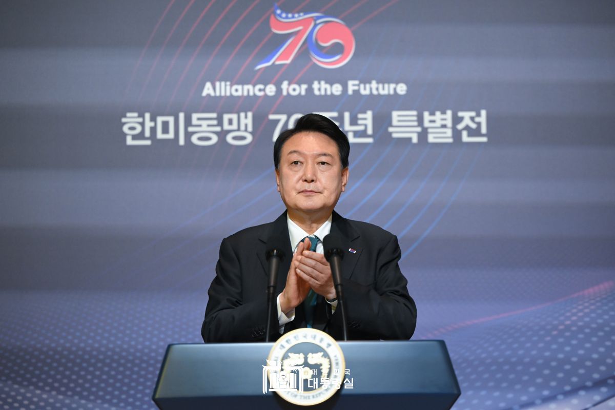 "자유를 지키기 위해 결단, 피눈물 나는 노력, 따뜻한 우정을 잊지 말아야 할 것"
