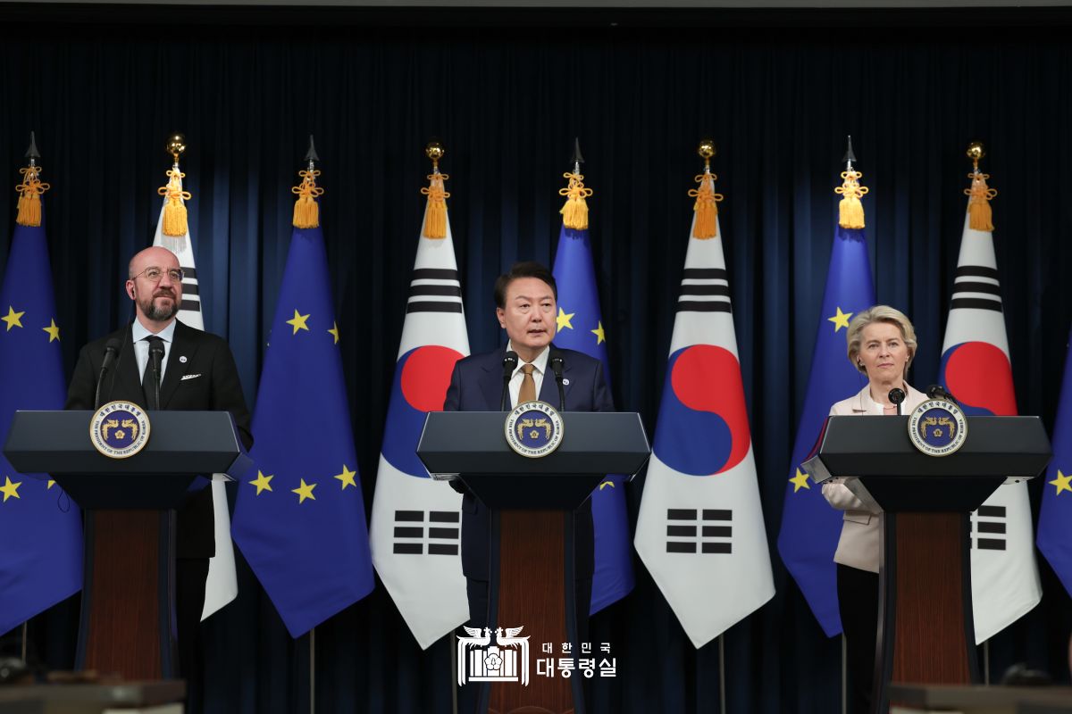 "한국과 유럽연합은 더욱 활발하게 소통하고 협력해 나아갈 것"