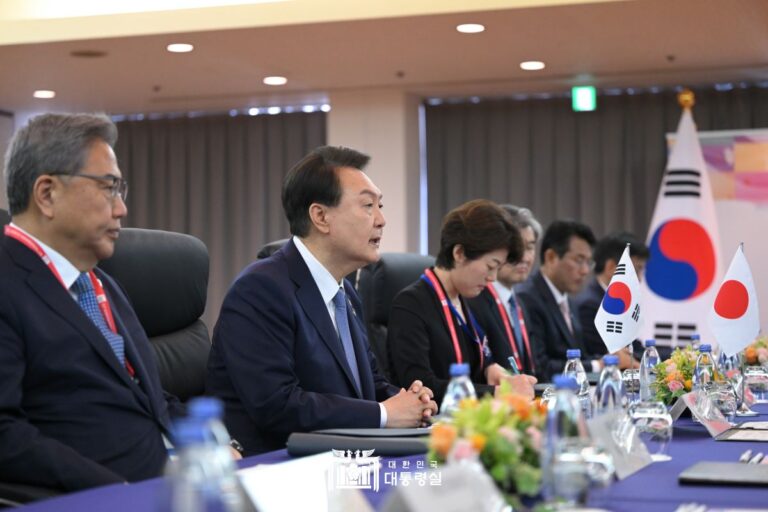 "추모 뜻 전함과 동시에 평화로운 미래를 준비하기 위한 행동"