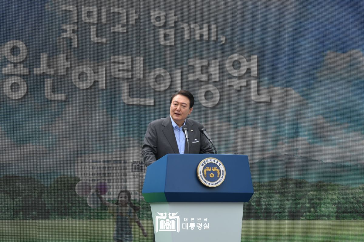 "미래의 꿈나무인 어린이들을 위해 더 열심히 노력할 것"