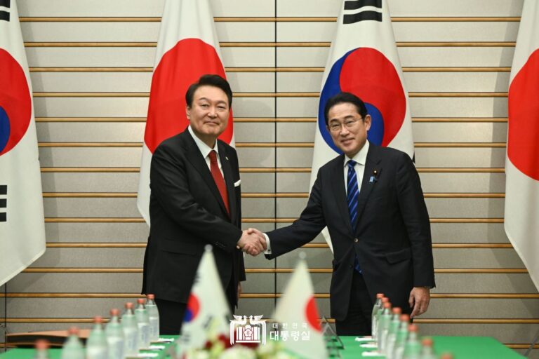 "한일관계의 새로운 시대를 열기 위해 함께 노력할 수 있기를 기대합니다"