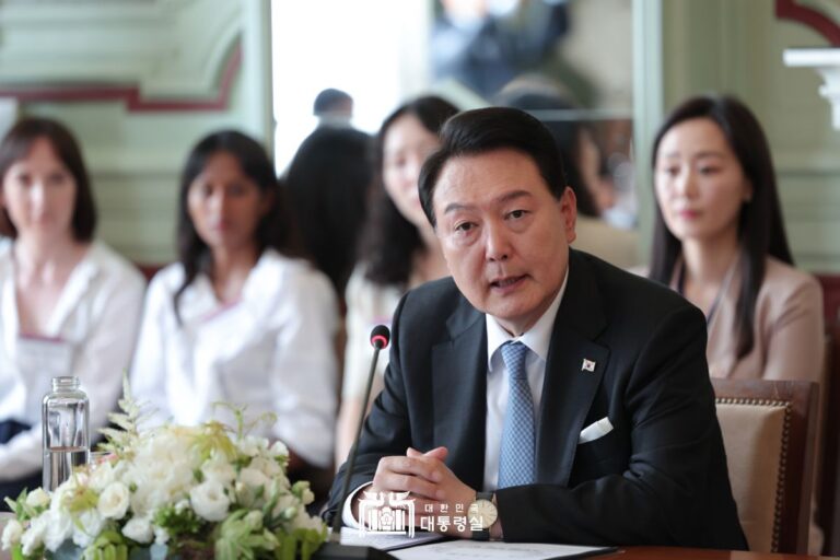 "디지털 윤리 규범 제정 위한 국제기구 설립, 더 이상 미룰 수 없는 일"