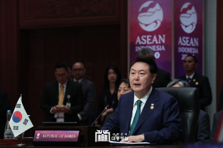 "한-아세안 연대구상으로 협력의 외연 확장...한-아세안의 공동 번영을 향해 함께 나아갈 것"