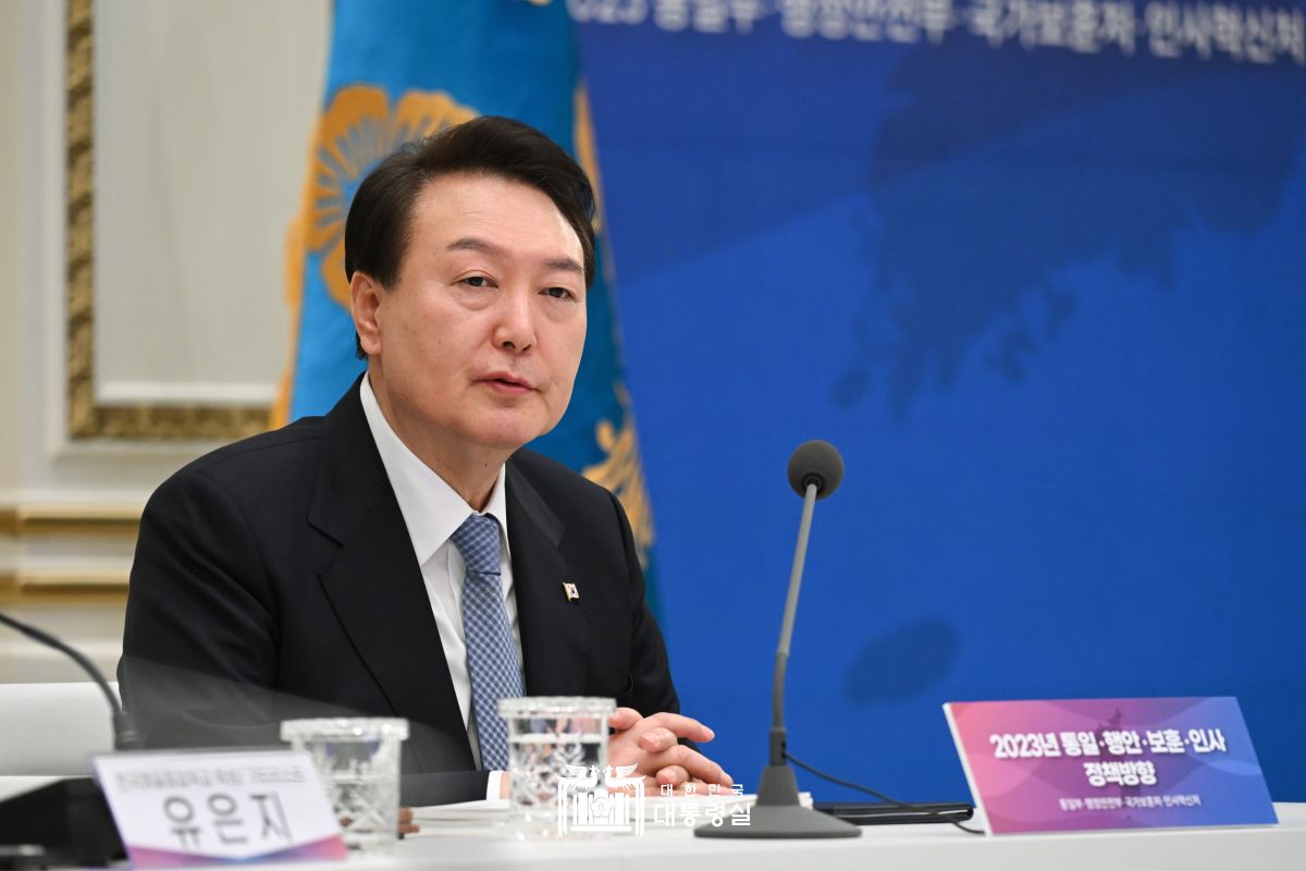 "사명감 들 수 있는 국가시스템 구축"