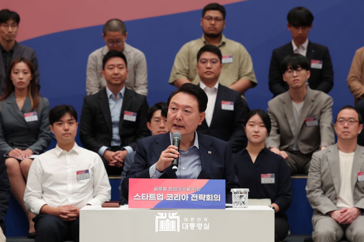 "아이디어와 기술력으로 무장한 벤처와 스타트업은 우리 혁신의 주역"
