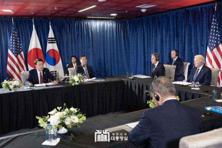 "한미일 협력의 지속적 발전에 대한 굳건한 의지... 한미일 사무국 출범으로 더 큰 협력 기반 될 것"