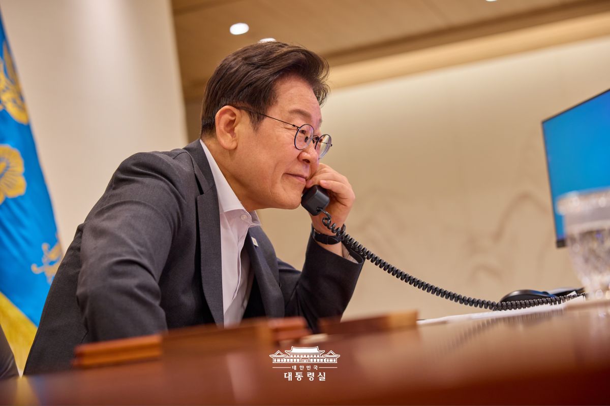 타밈 카타르 국왕과 처음으로 통화를 나누게 되어 기쁘게 생각합니다.
