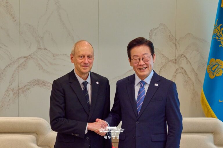 민주주의와 평화공존의 길, 흔들림 없이 걸어가겠습니다