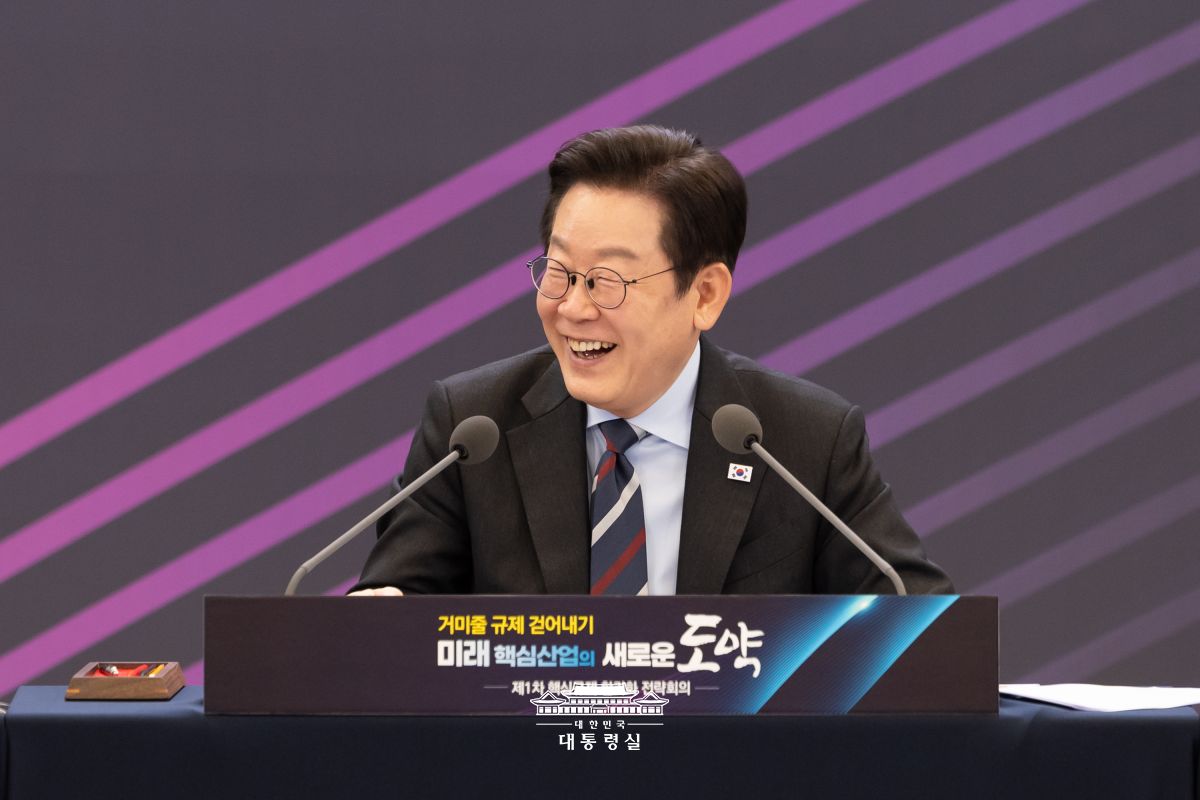 미래 성장을 위해 낡은 규제를 과감히 혁신하겠습니다