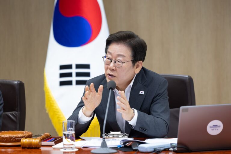 국무회의 첫 생중계, 투명한 국정운영의 시작입니다
