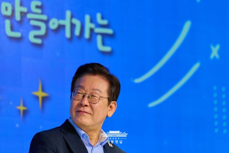 청년들에게 희망을 돌려준 대통령으로 기억되고 싶습니다