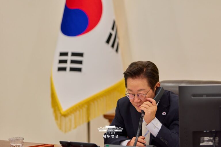 도날드 투스크 폴란드 총리와 취임 후 첫 통화를 가지게 되어 매우 뜻깊게 생각합니다