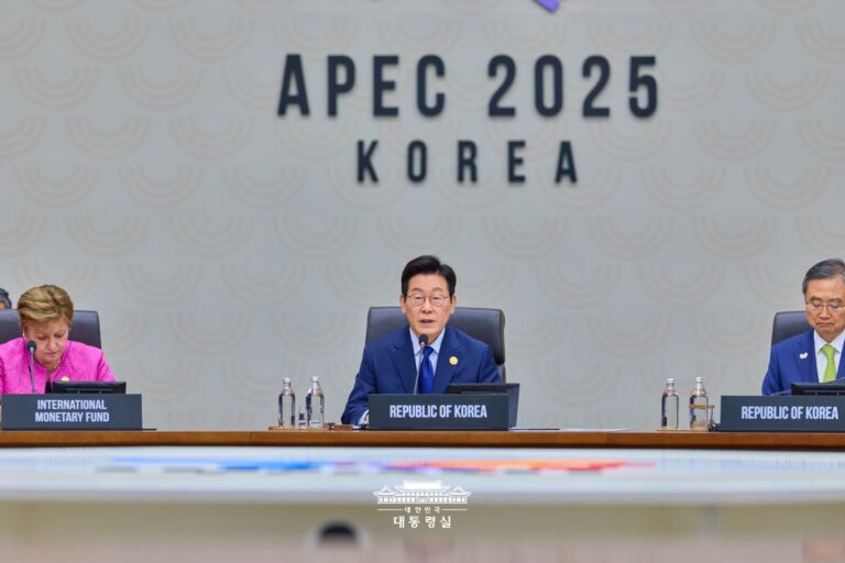 협력과 연대의 정신으로 미래를 함께 열어가겠습니다