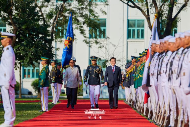 함께 만든 오늘을 기억하고, 함께 열 내일을 기대하며