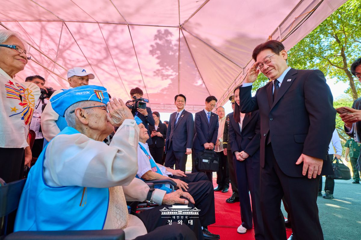 필리핀 참전용사들의 숭고한 헌신을 기억합니다